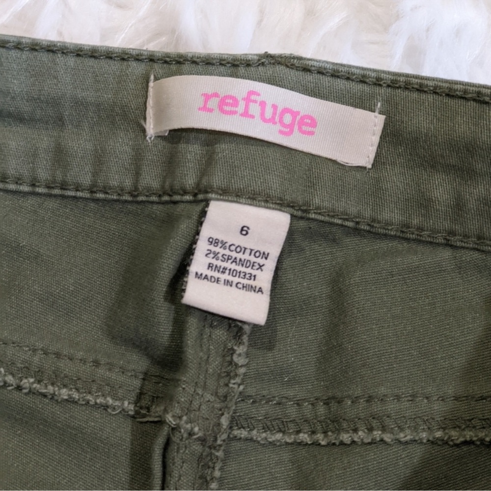 Refuge Olive Pants - Picture 4 of 7